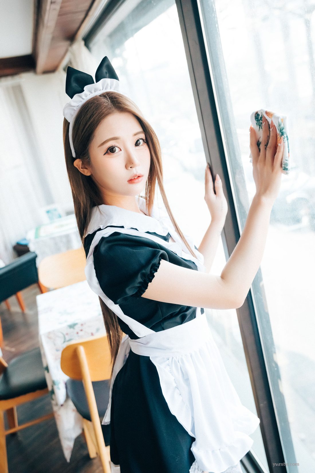 [ϺLoozyӰ] cafe Maid Bomi P.23